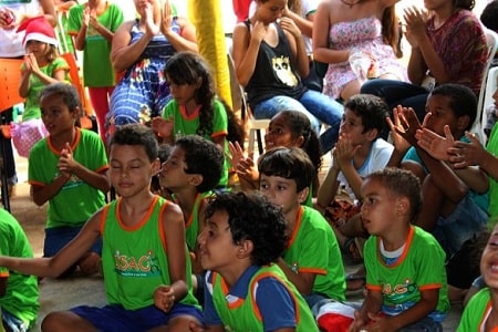 Centenas de meninos e meninas tiveram uma tarde diferente no último sábado no bairro São Judas